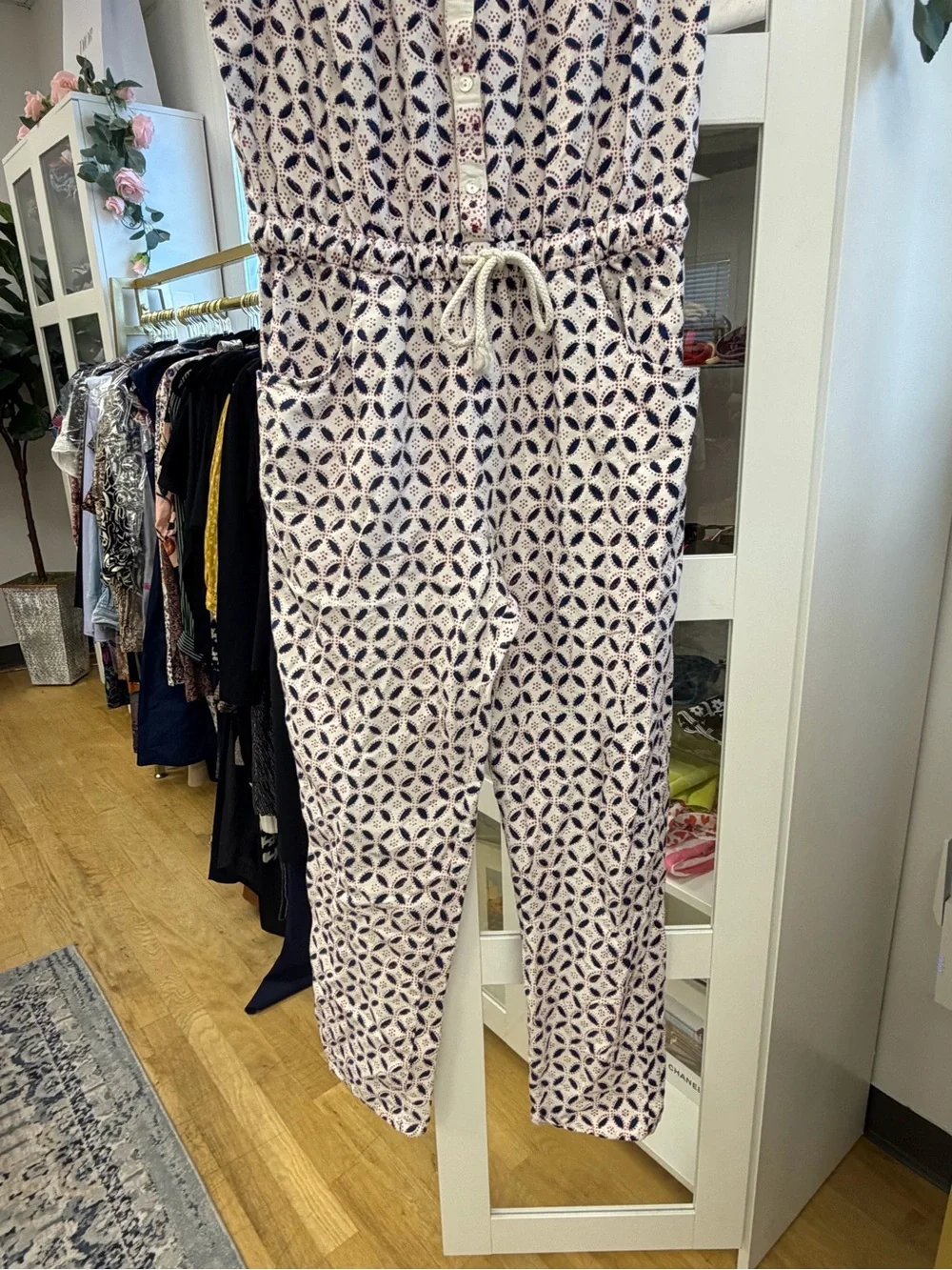 Xirena Liam Sand Castle Jumpsuit Sz M‎ Ruffle Drawstring Pockets EUC MSRP: $338